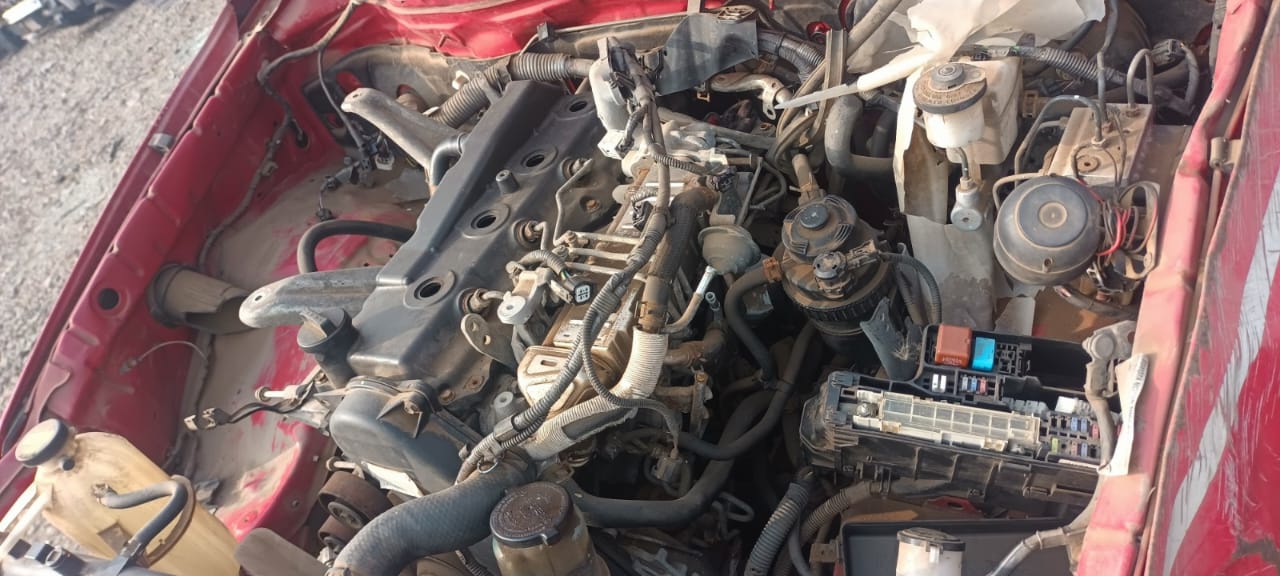  Toyota HILUX 2006    EN DESARME